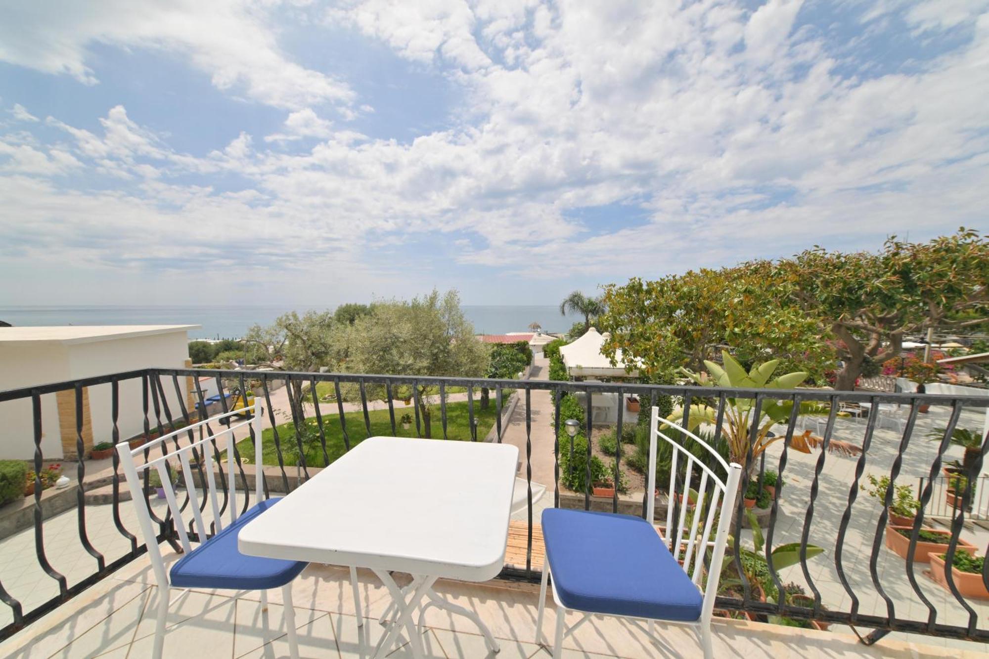 Ferienwohnung Blu Maronti Barano dʼIschia Exterior foto